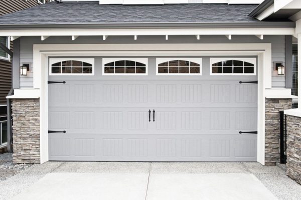 Trusted-Expert-in-Garage-Door-Services-in-Gladstone-MO-garage-doors-front